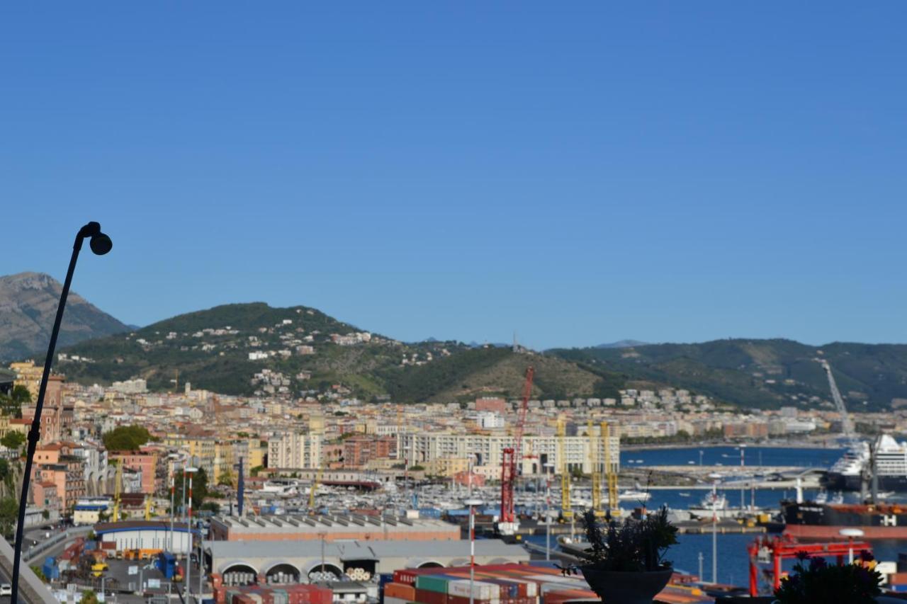 B&B Charming House Salerno Luaran gambar