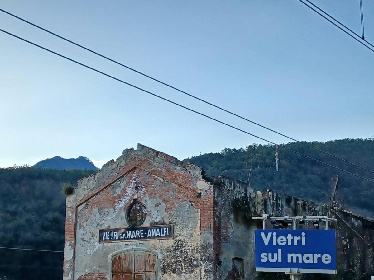 B&B Charming House Salerno Luaran gambar