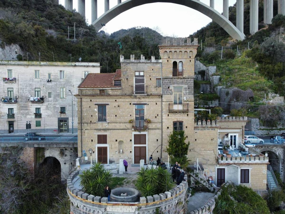B&B Charming House Salerno Luaran gambar