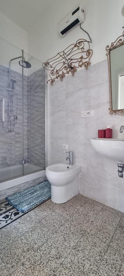 B&B Charming House Salerno Luaran gambar