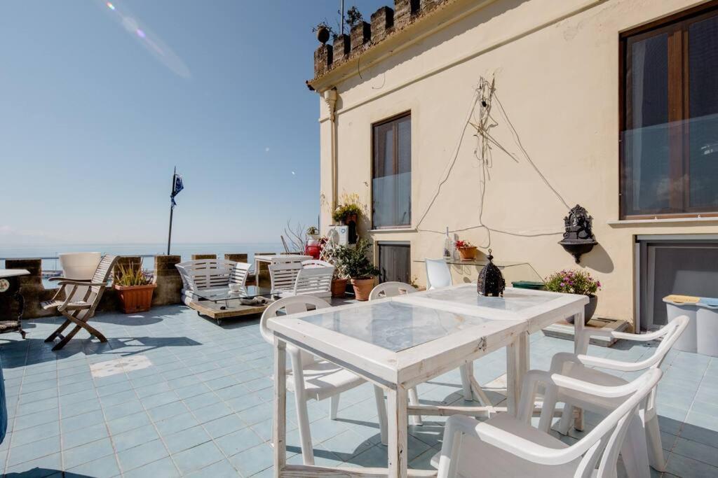 B&B Charming House Salerno Luaran gambar